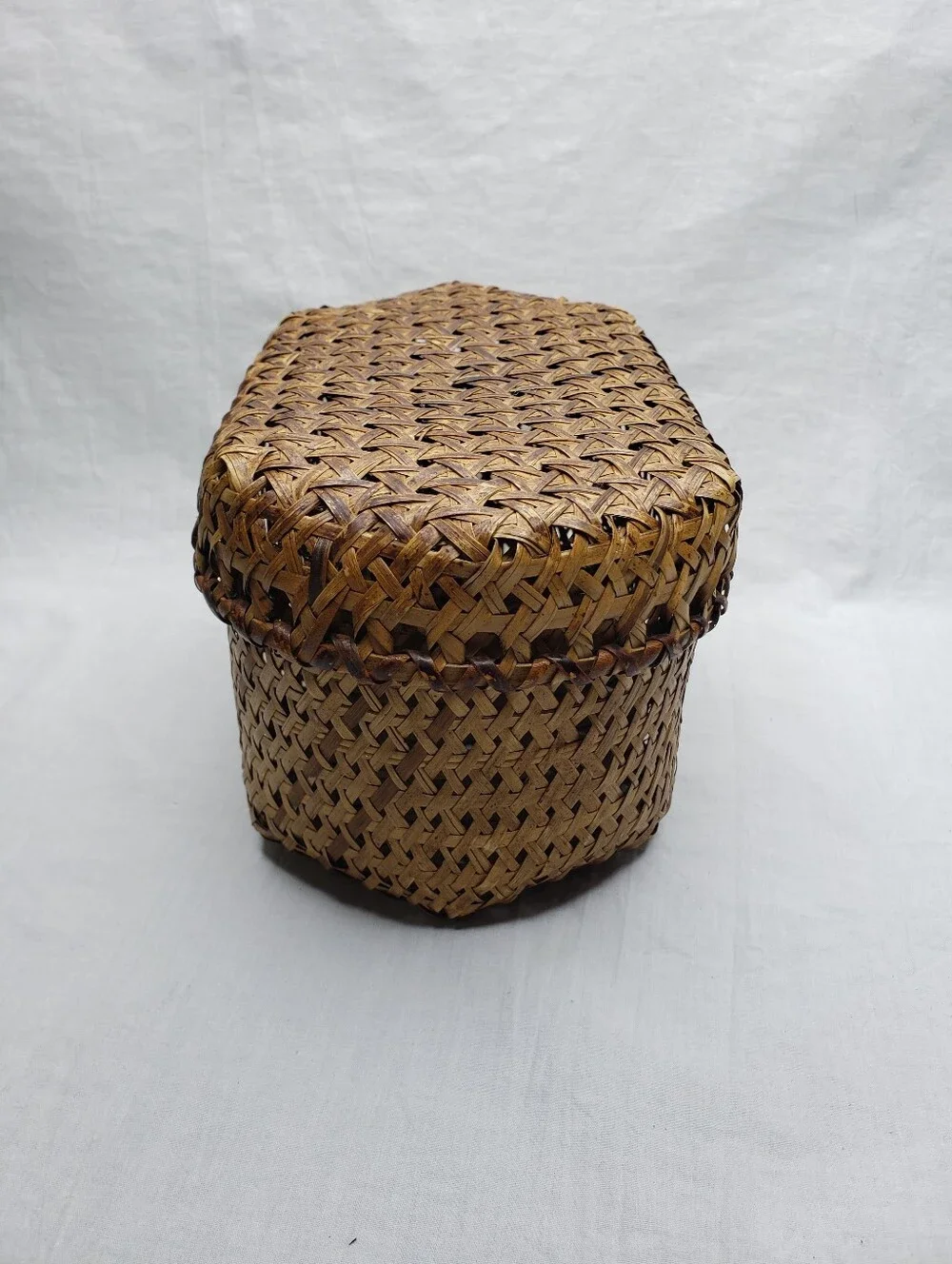 Brown Wicker Lidded Basket 9 By 5 Inches